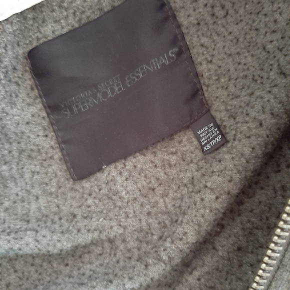 Tres Victoria's Secret Zip Up Fitted Hoodie - Picture 5 of 5